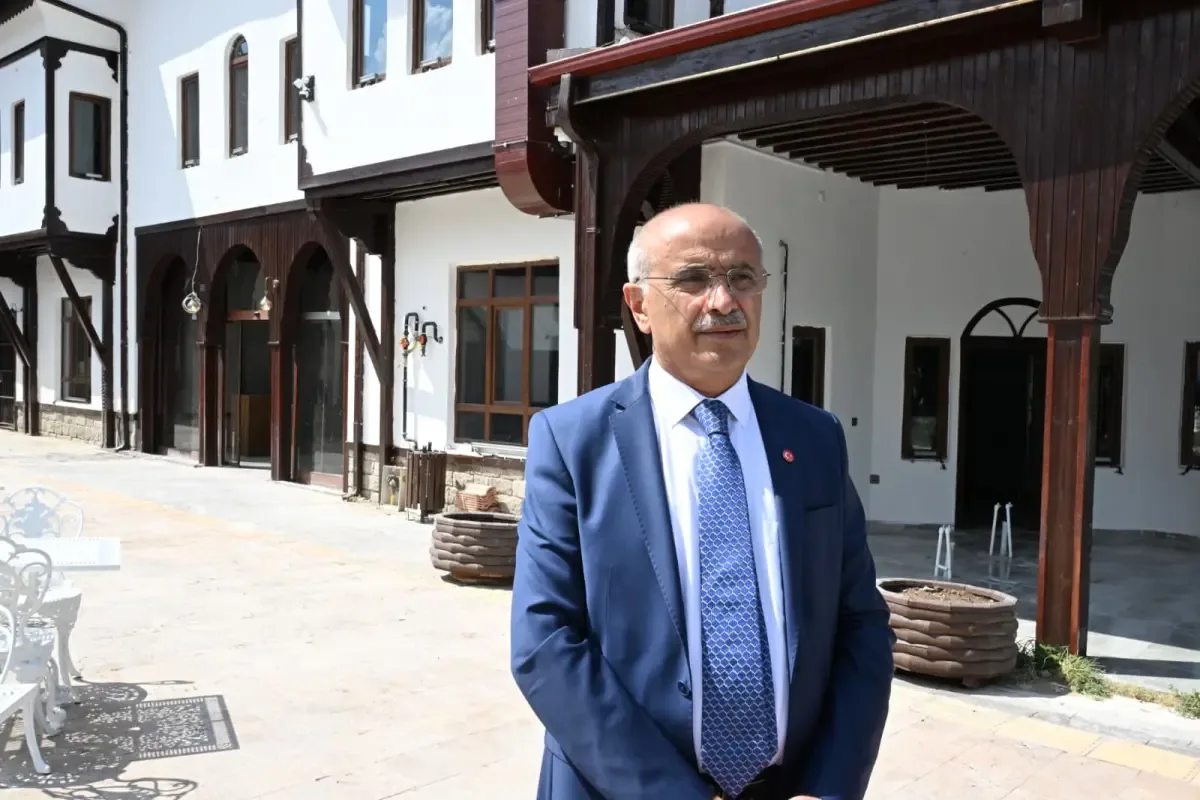 Başkan Er: “Kerpiç Evler, nezih bir buluşma noktası olacak”
