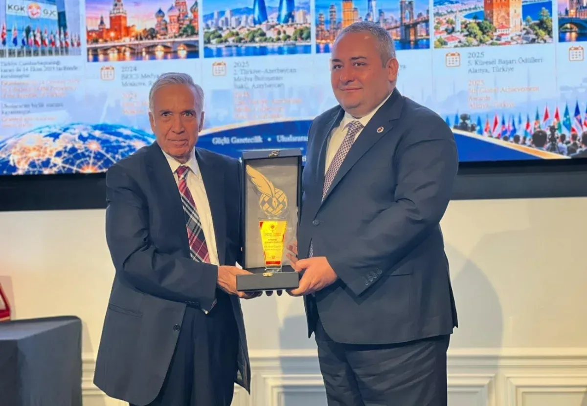 Keçiören Belediye Başkanı Özarslan’a Londra’da “Küresel Hizmet Ödülü”