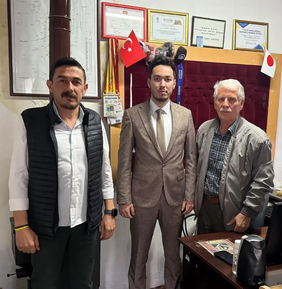 İYİ Parti Beypazarı İlçe Başkanı Turan’dan gazeteci Yaşar Tonbak’a ziyaret