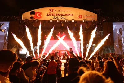 Keçiören’de 30 Ağustos coşkusu meydanlara sığmadı