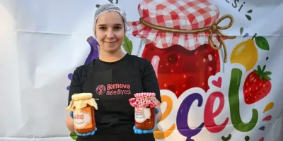Bornova’da doğal lezzetler halkla buluşuyor
