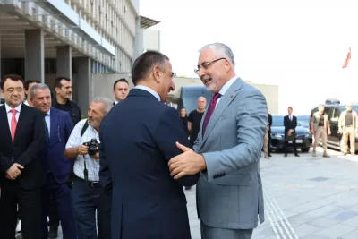 Çalışma ve Sosyal Güvenlik Bakanı Vedat Işıkhan'dan Zonguldak Valiliği’ne ziyaret
