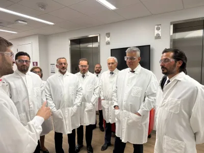 Bakan Memişoğlu ABD’de sağlık şirketlerini ziyaret etti